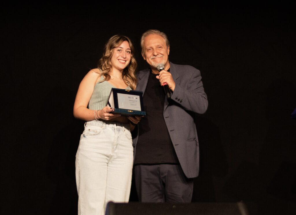 Sofia Marsella e Gian Piero Alloisio Sofia Marsella vince la targa SIAE come miglior autrice